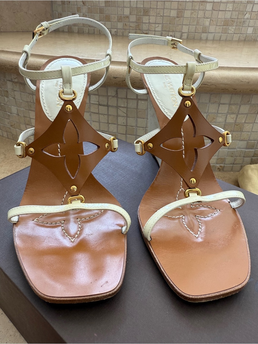 Louis Vuitton Vintage Key West Patent Leather Wedge Sandals White Size 38